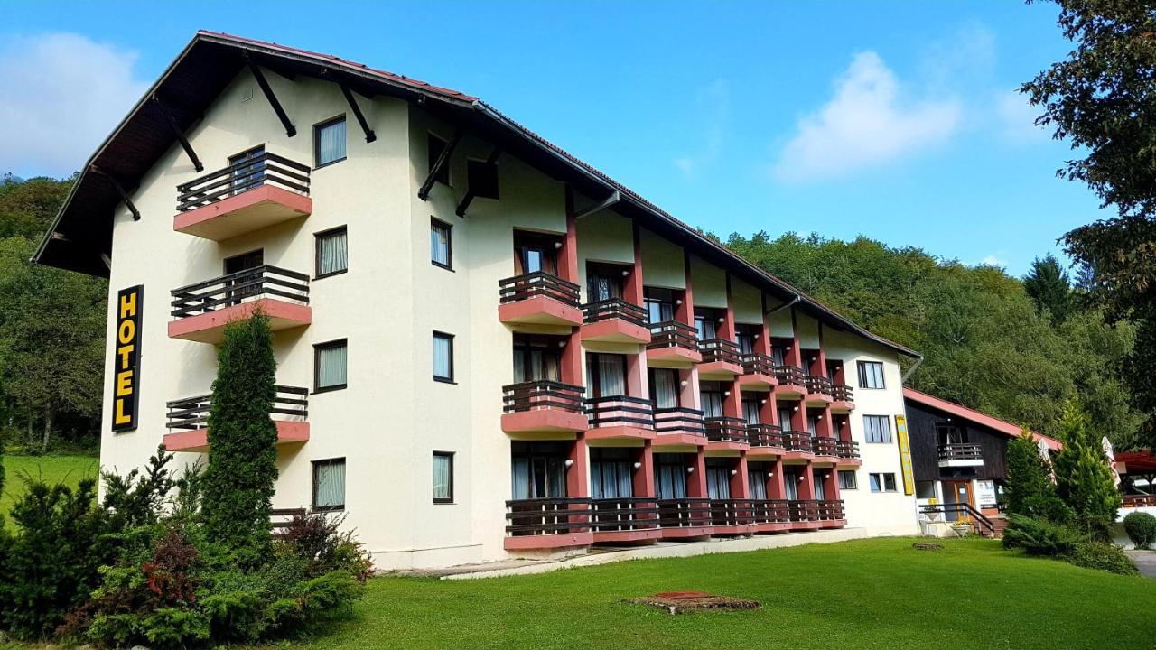 Hotel Mladost Tjentiste Exterior photo