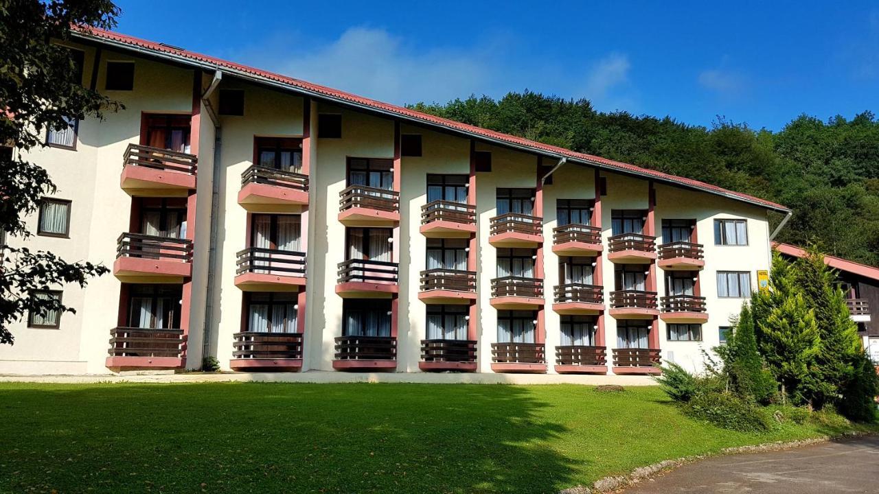 Hotel Mladost Tjentiste Exterior photo