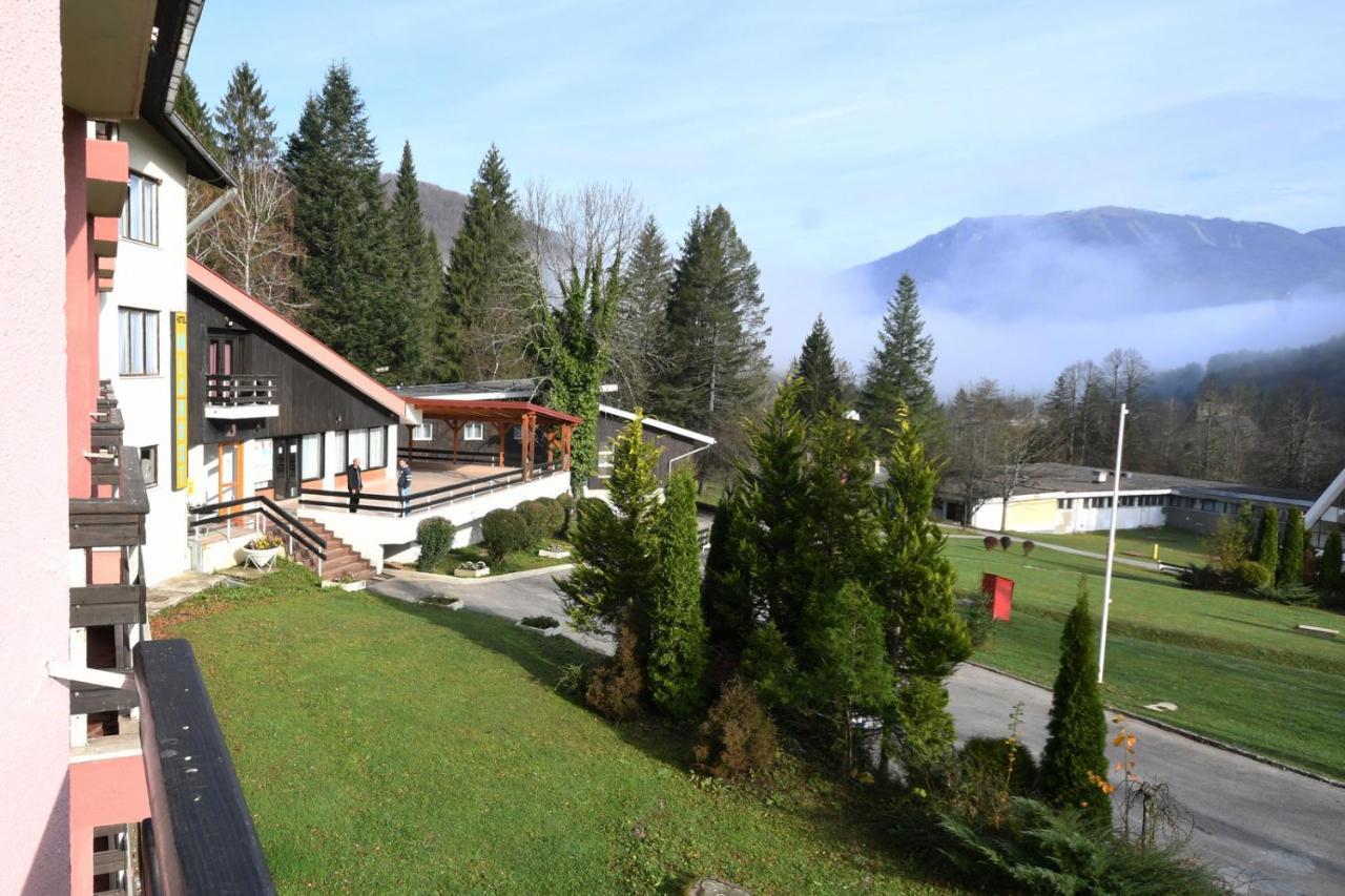 Hotel Mladost Tjentiste Exterior photo